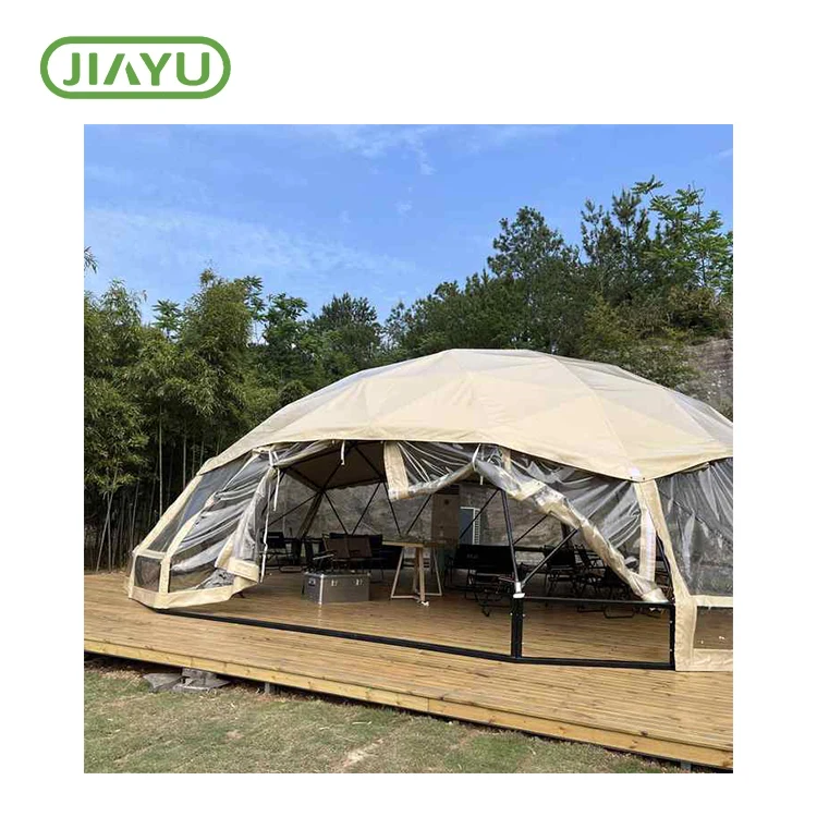 Camping în aer liber pentru cort de călătorie